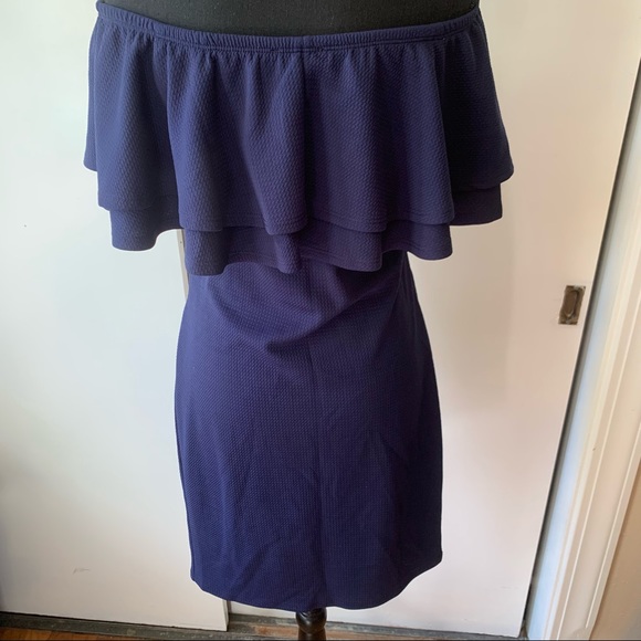 Stylish Maternity Dress - Picture 3 of 4